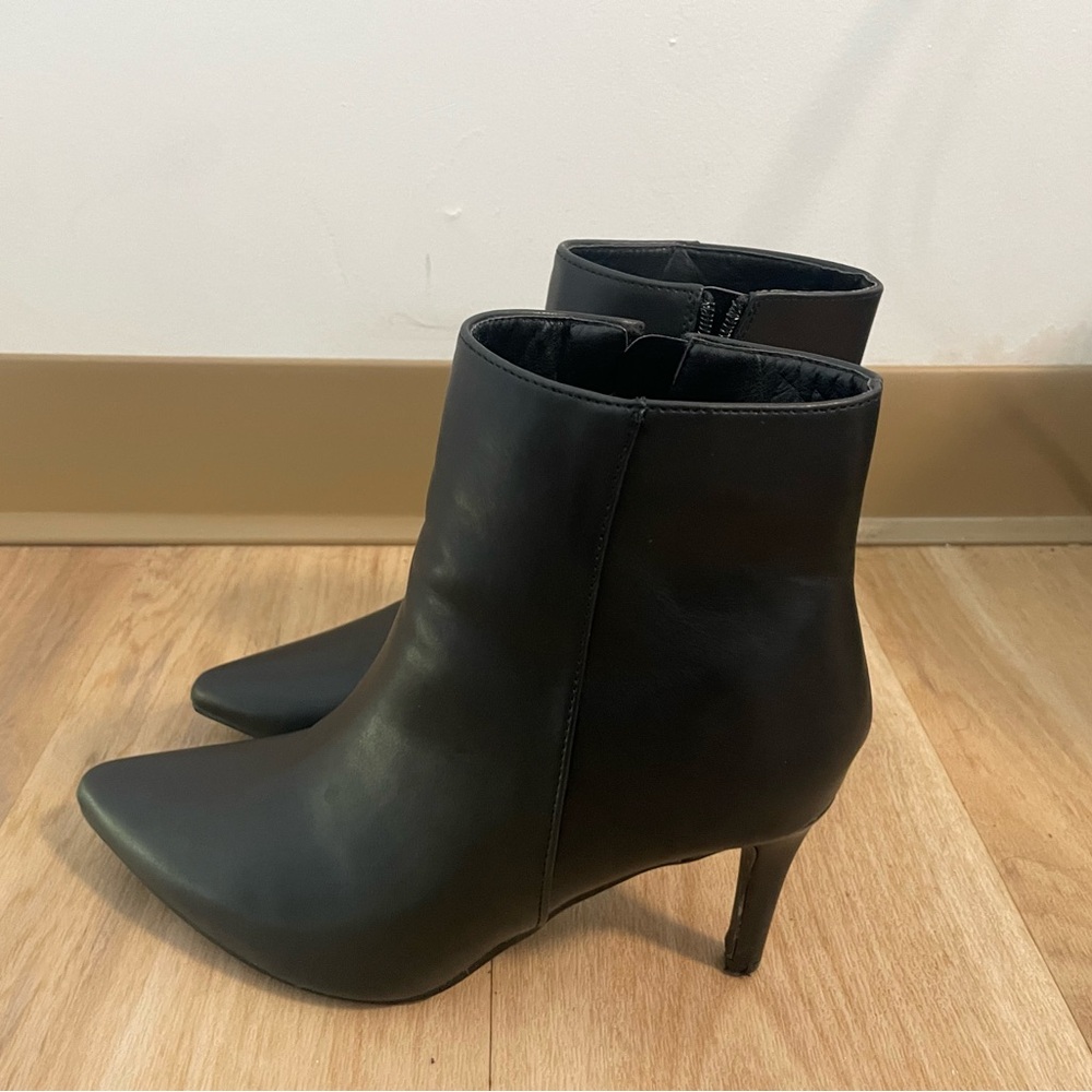 Ardene Sleek Black Heeled Boots